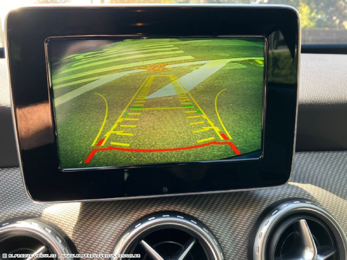 Mercedes-Benz GLA 200 STYLE 2015/2016